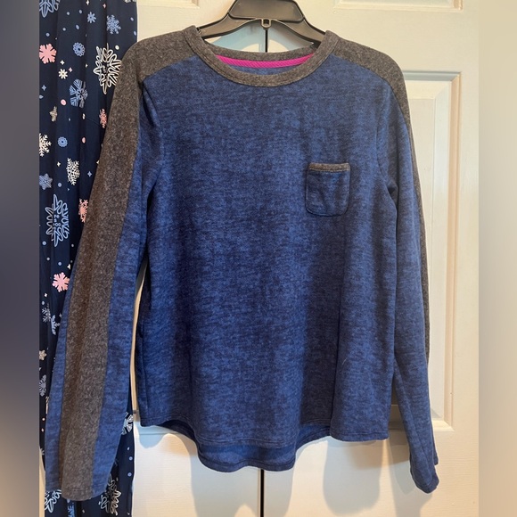 2 Pc PJ Set❄️ Life is Good Blue Snowflake❄️ Pants & Soft, Fleece Blue & Gray Top - Picture 8 of 11